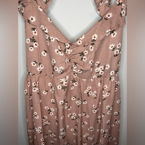 Beautiful Floral Maci Dress - Picture 5 of 8